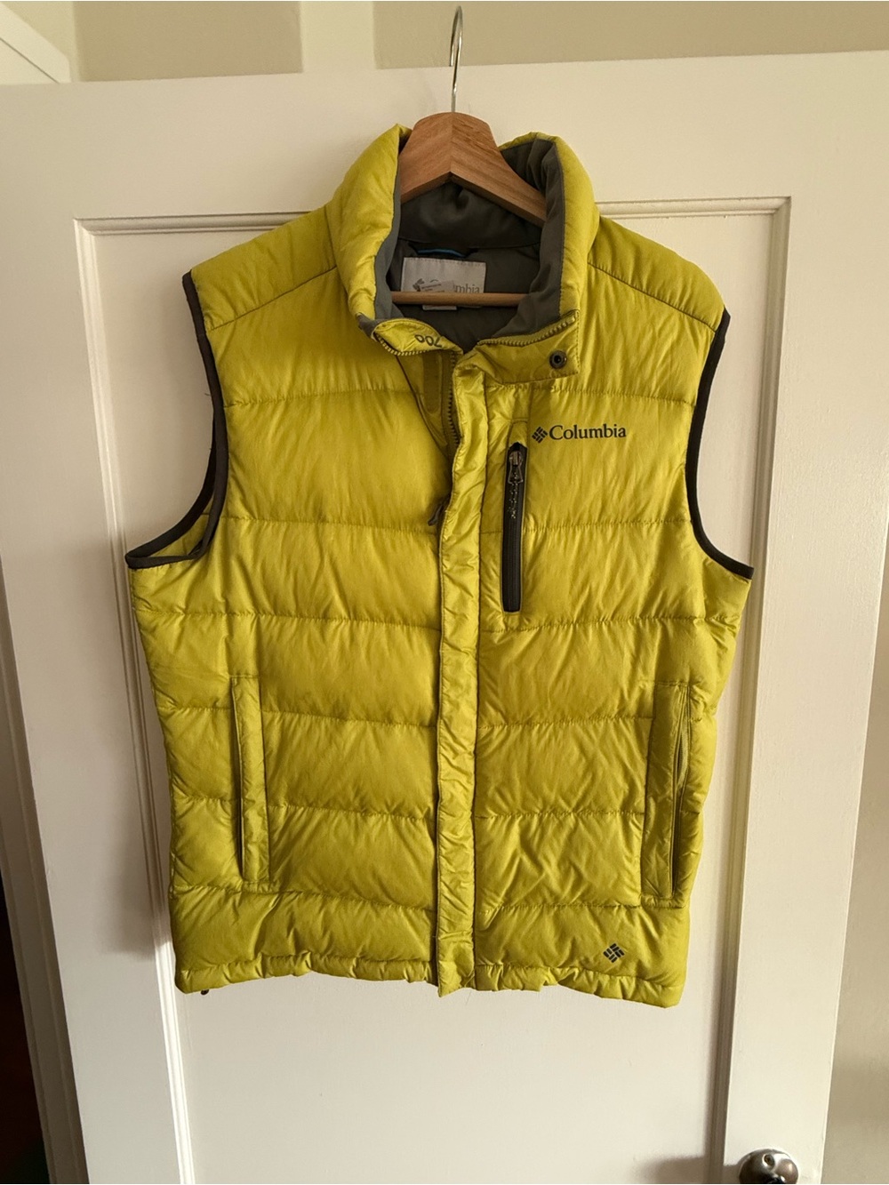 Columbia Men’s Large 700 Fill Down Puffer Vest Lime Green Omni-Shield